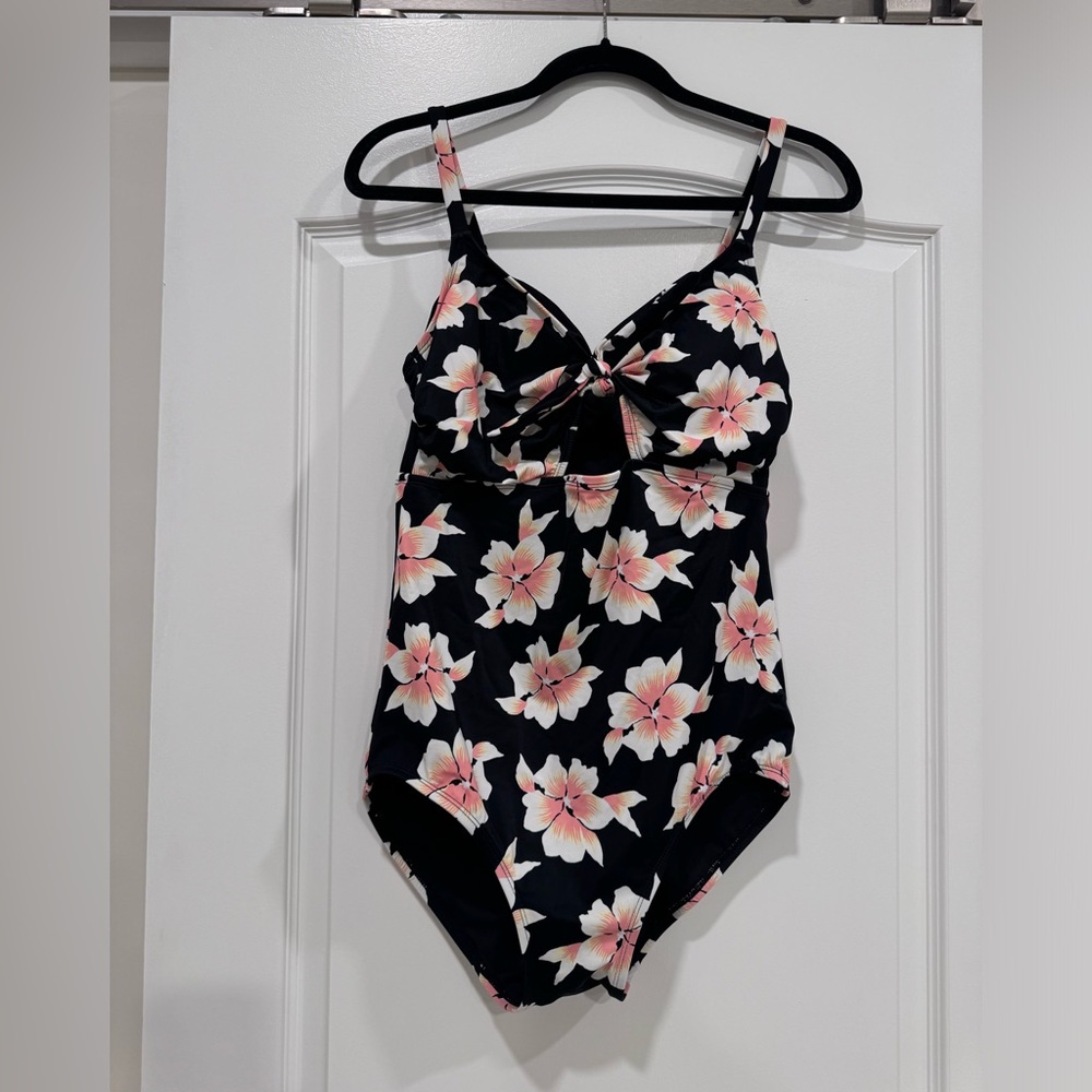 Beach Betty One Piece Floral Bathing Suit *No Tags but Never Worn* Size 1X